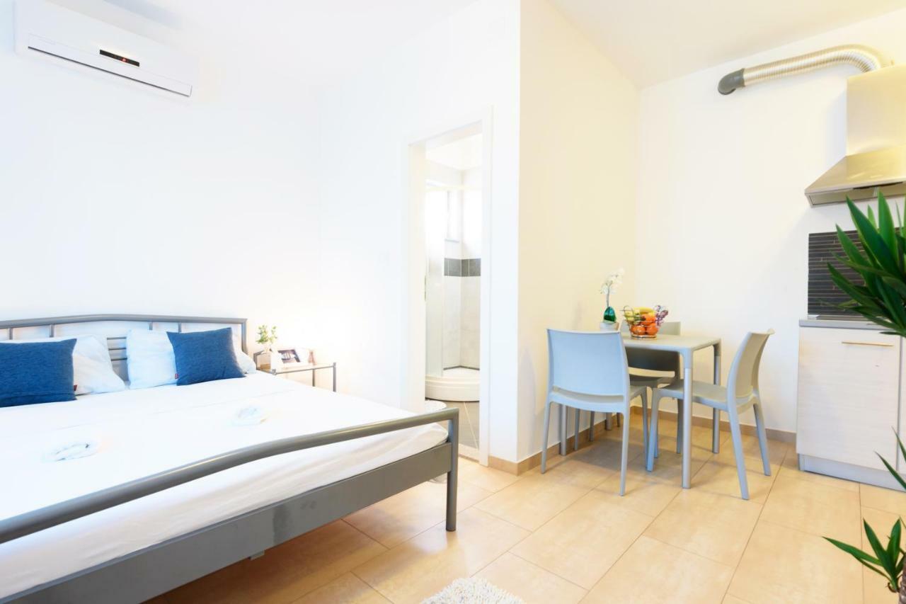 Very Special Apartments Pakostane Exterior photo